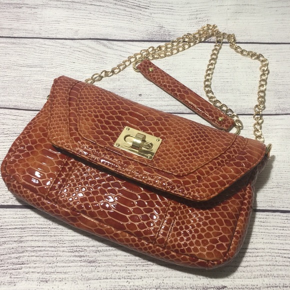 Steve Madden Handbags - STEVE MADDEN Convertible Clutch